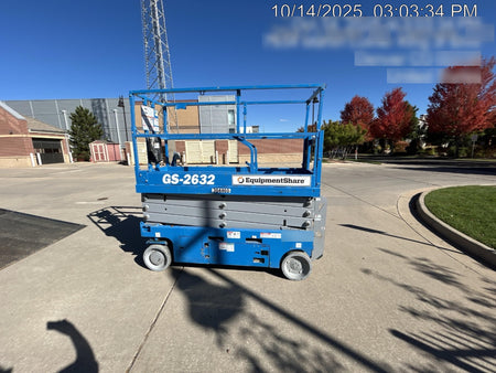 2023 GENIE GS-2632