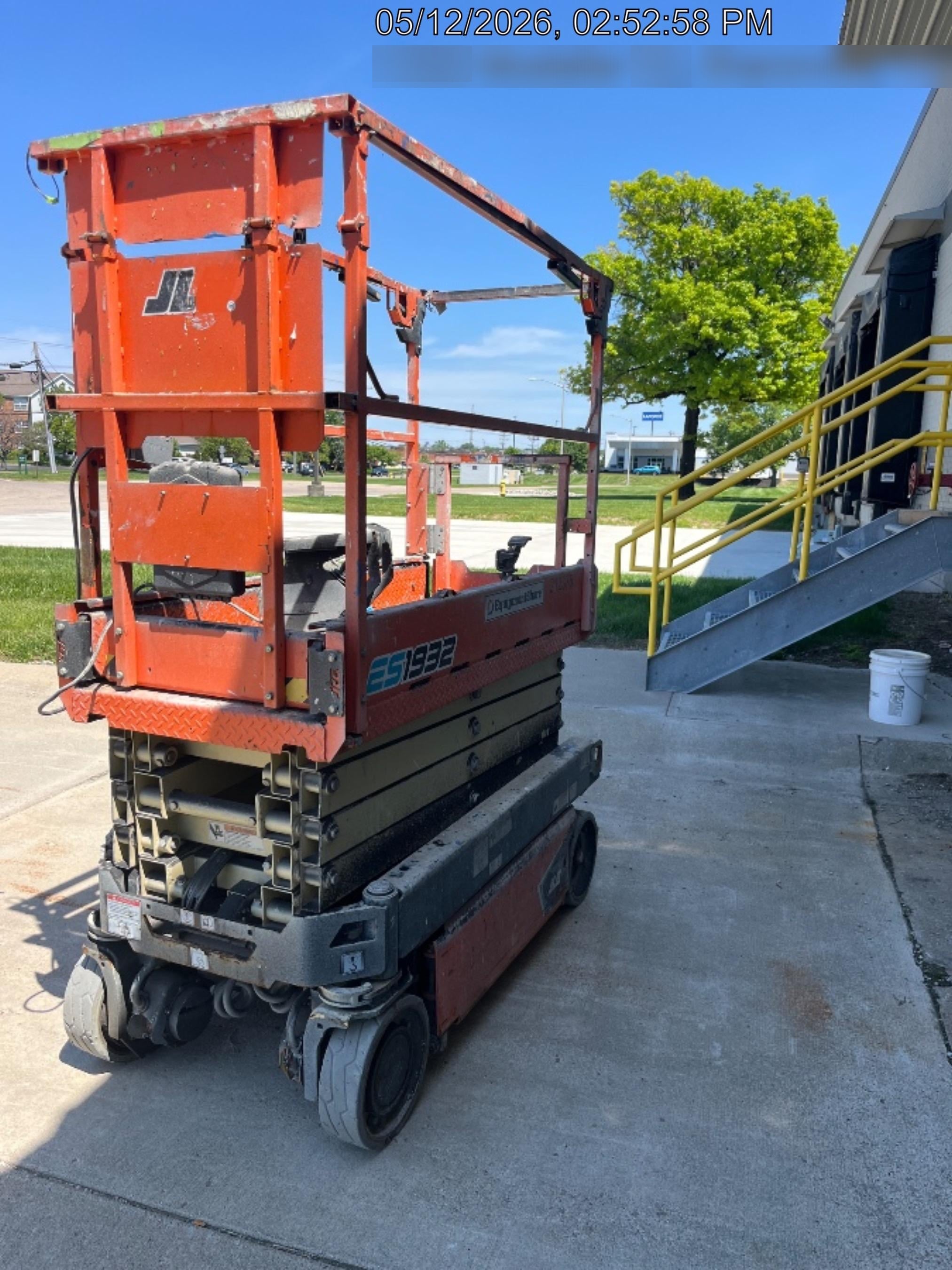 2022 JLG ES1932
