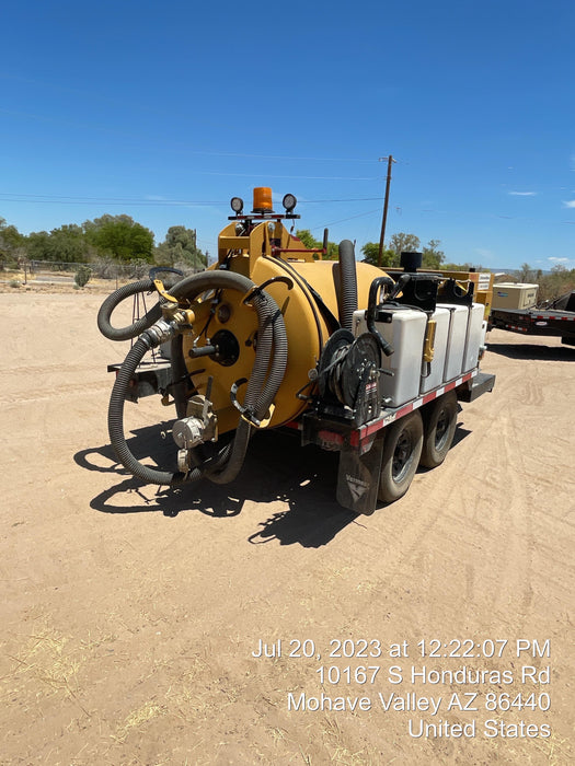 2023 VAC-TRON LP573XDT