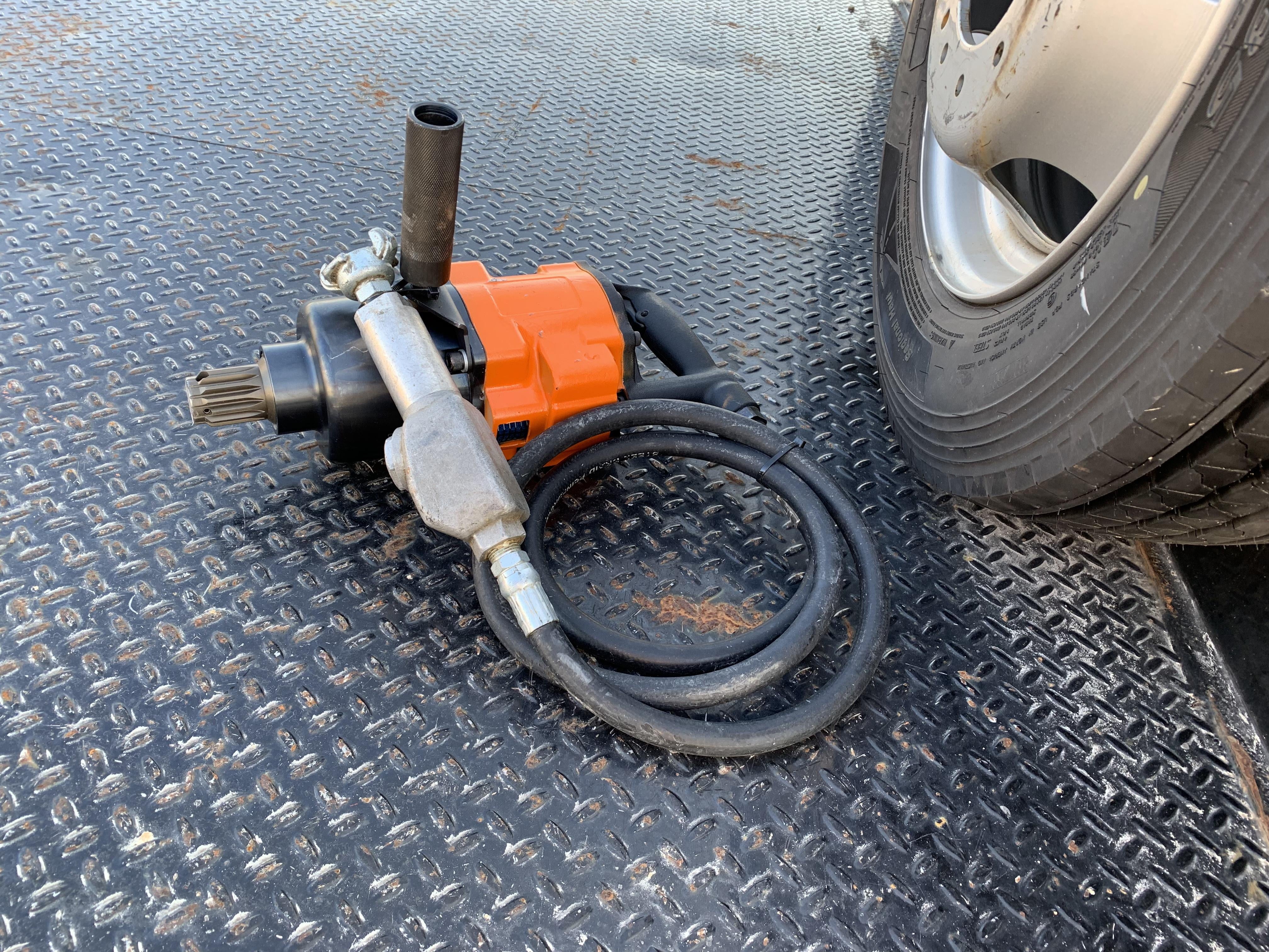 2020 MICHIGAN PNEUMATIC ES-4955B1-TRACKER