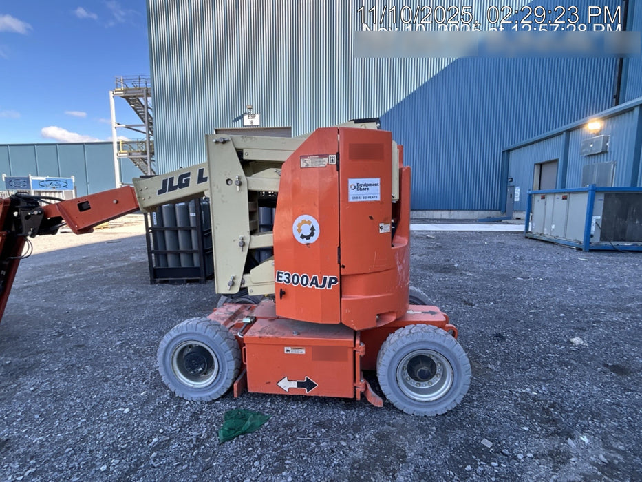 2019 JLG E300AJP