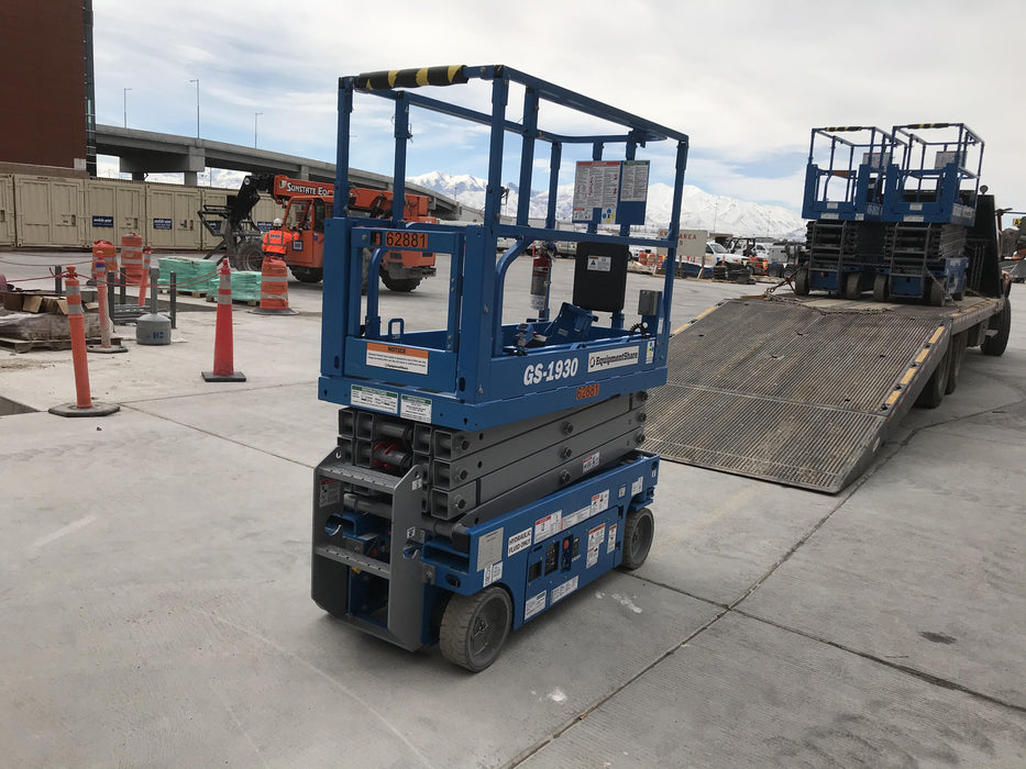 2020 Genie GS-1930 Solid Non Marking Tires, Beacon, Folding rails with half height swing gate