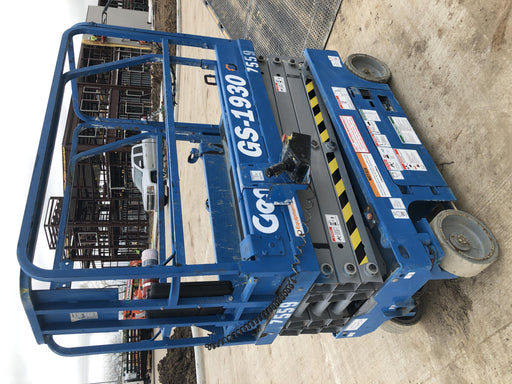 2017 Genie GS-1930 Genie GS-1930 Lift w/Fixed Rail and Chain Entry