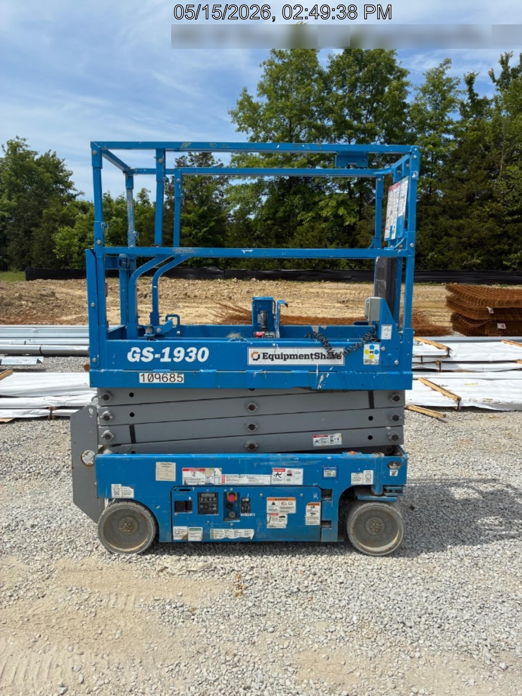 2020 Genie GS-1930 Solid Non Marking Tires, Beacon, Folding rails with half height swing gate, 800W Inverter