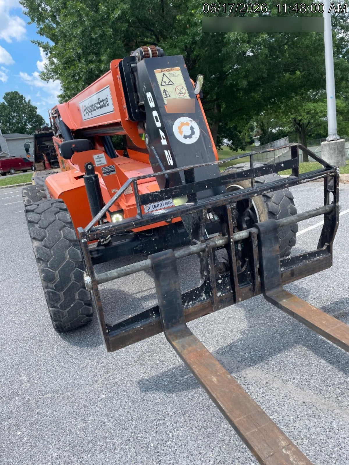 2020 SKYTRAK 8042