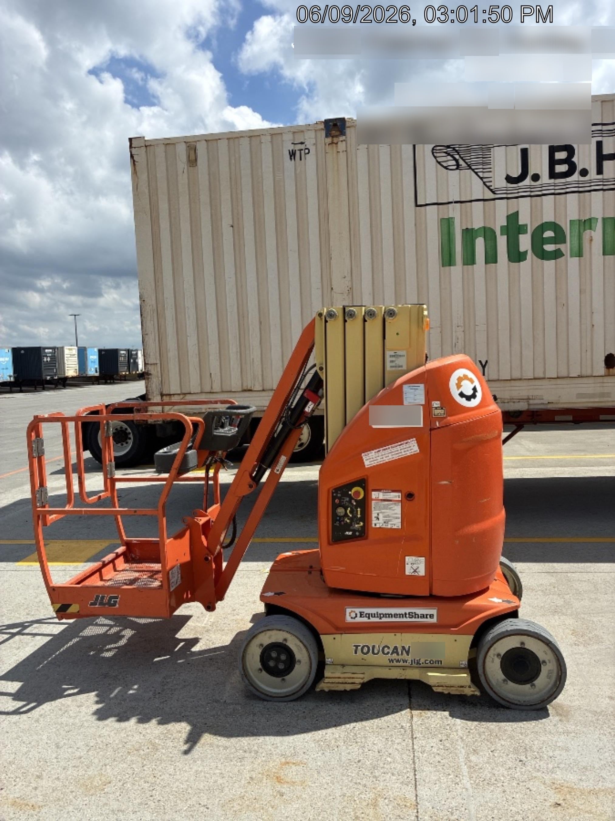 2020 JLG T26E