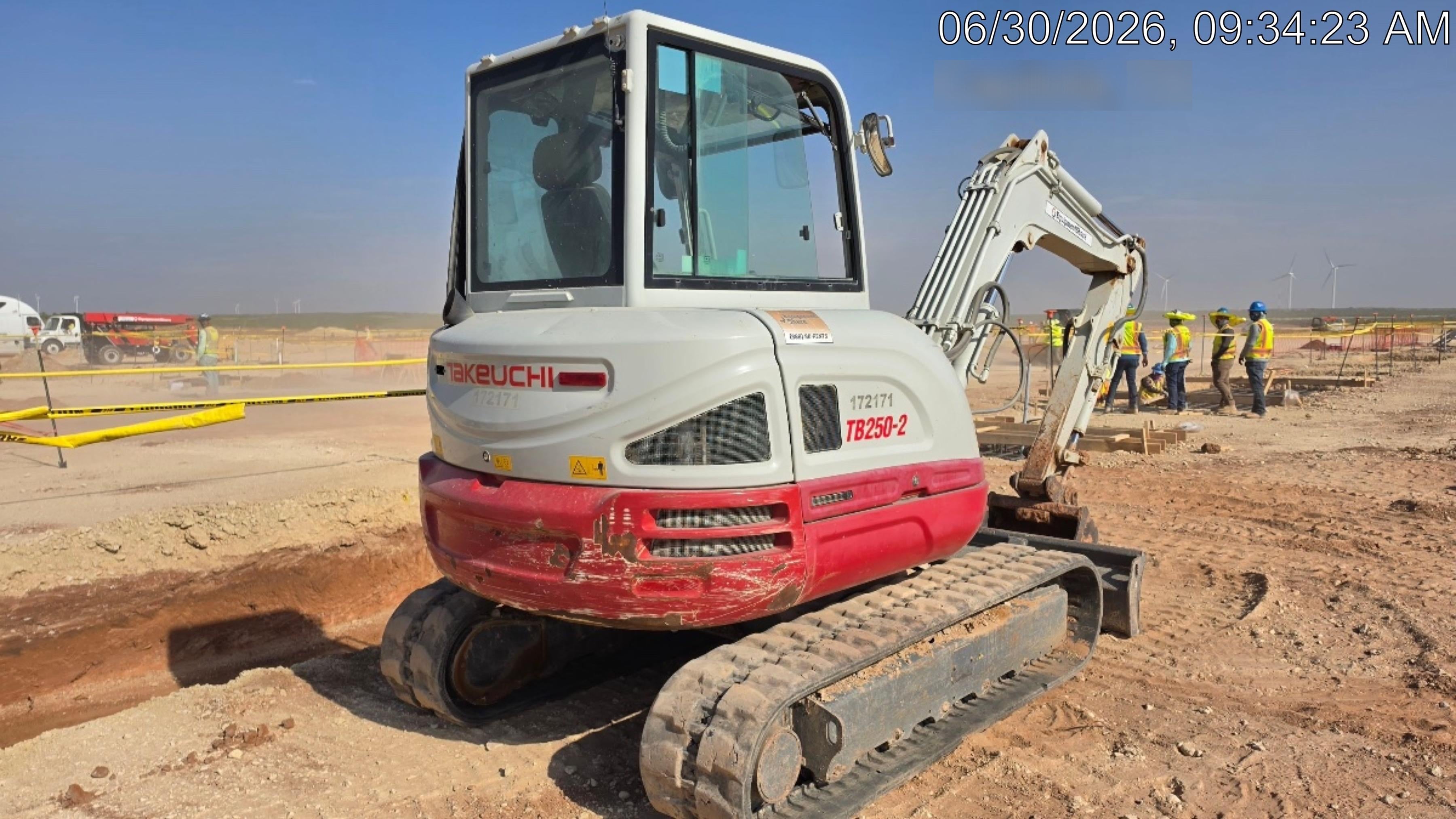 2021 TAKEUCHI TB250-2C