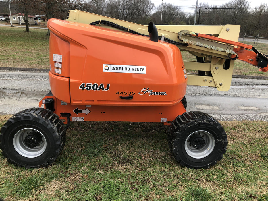 2019 JLG 450AJ