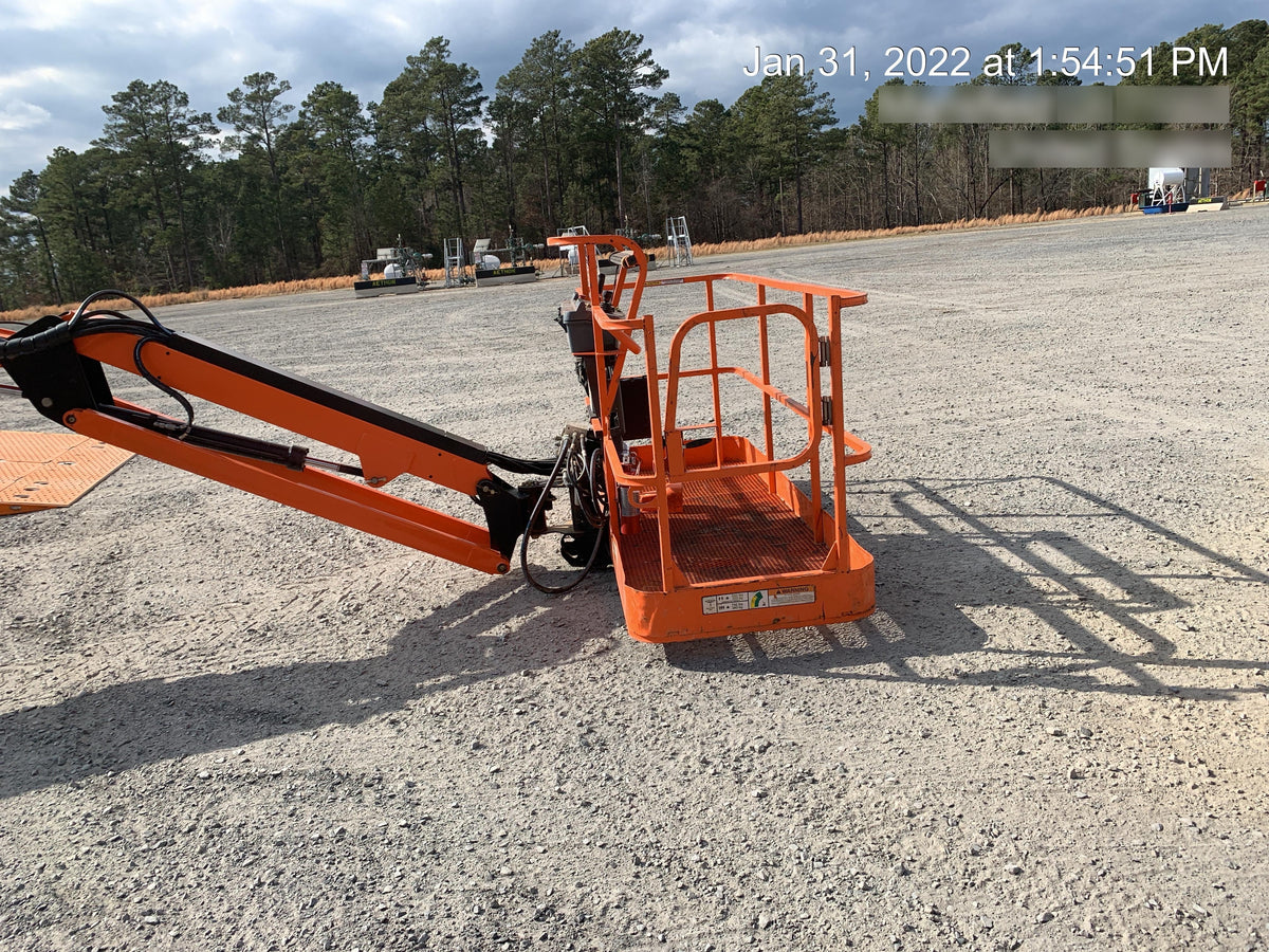 2019 JLG 660SJ