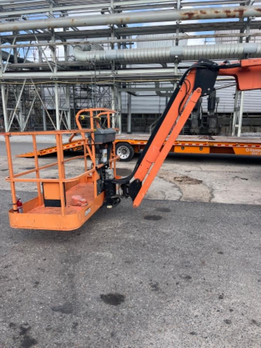 2019 JLG 800AJ