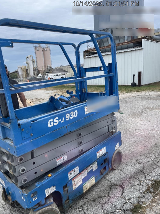 2020 Genie GS-1930 Solid Non Marking Tires, Beacon, Folding rails with half height swing gate