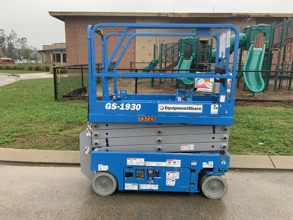 2020 Genie GS-1930 Fixed rails with chain entry gate - Pre A92.20