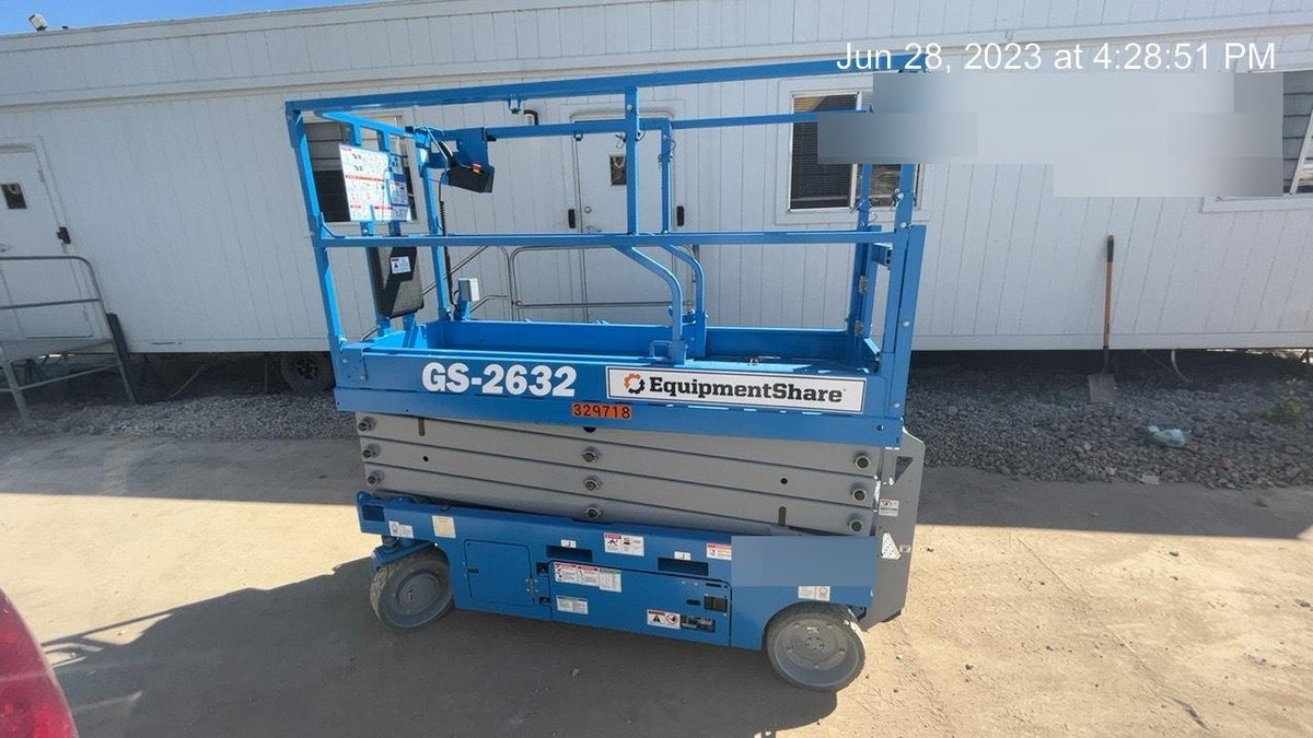 2023 GENIE GS-2632
