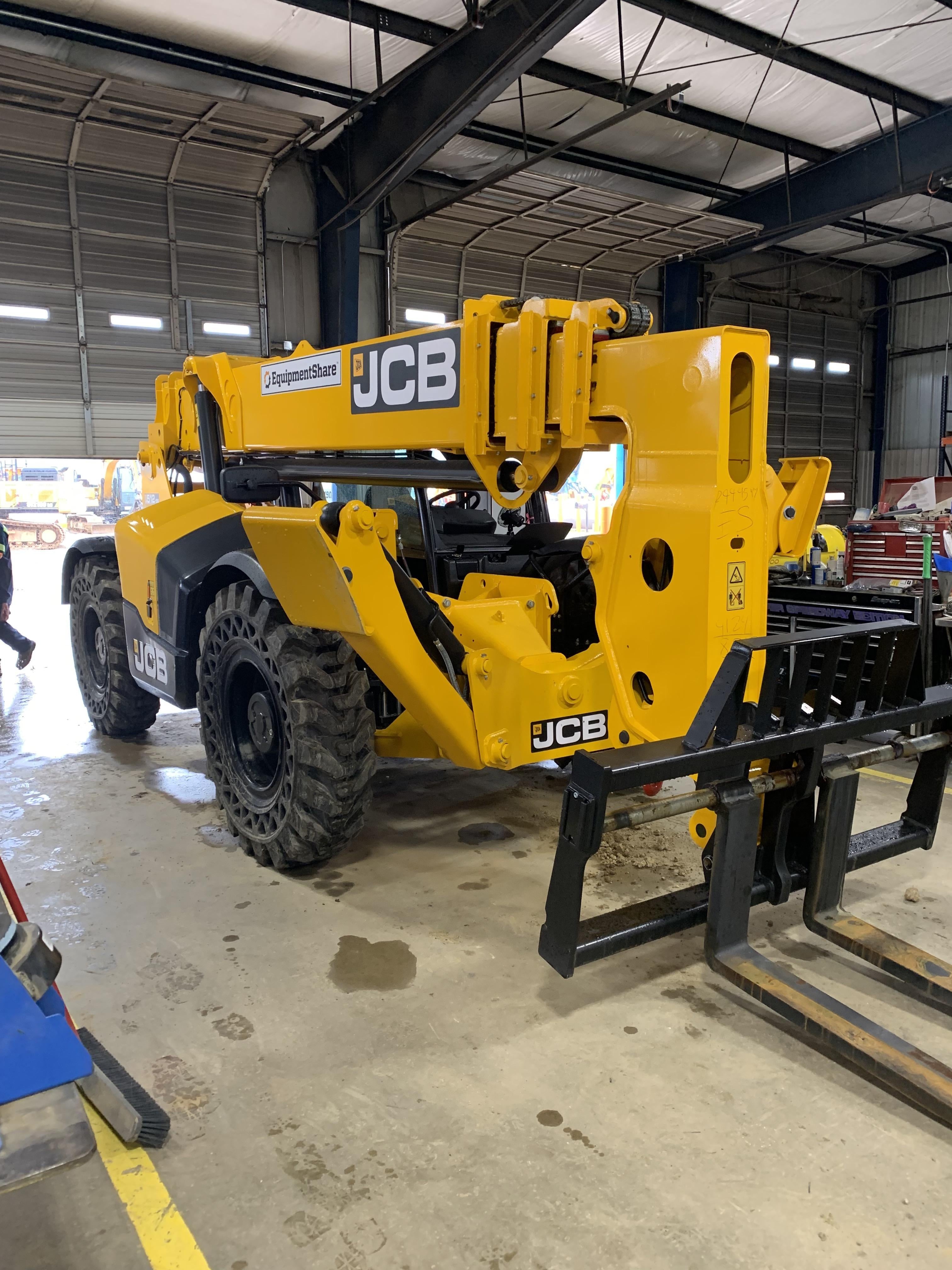 2021 JCB 512-56