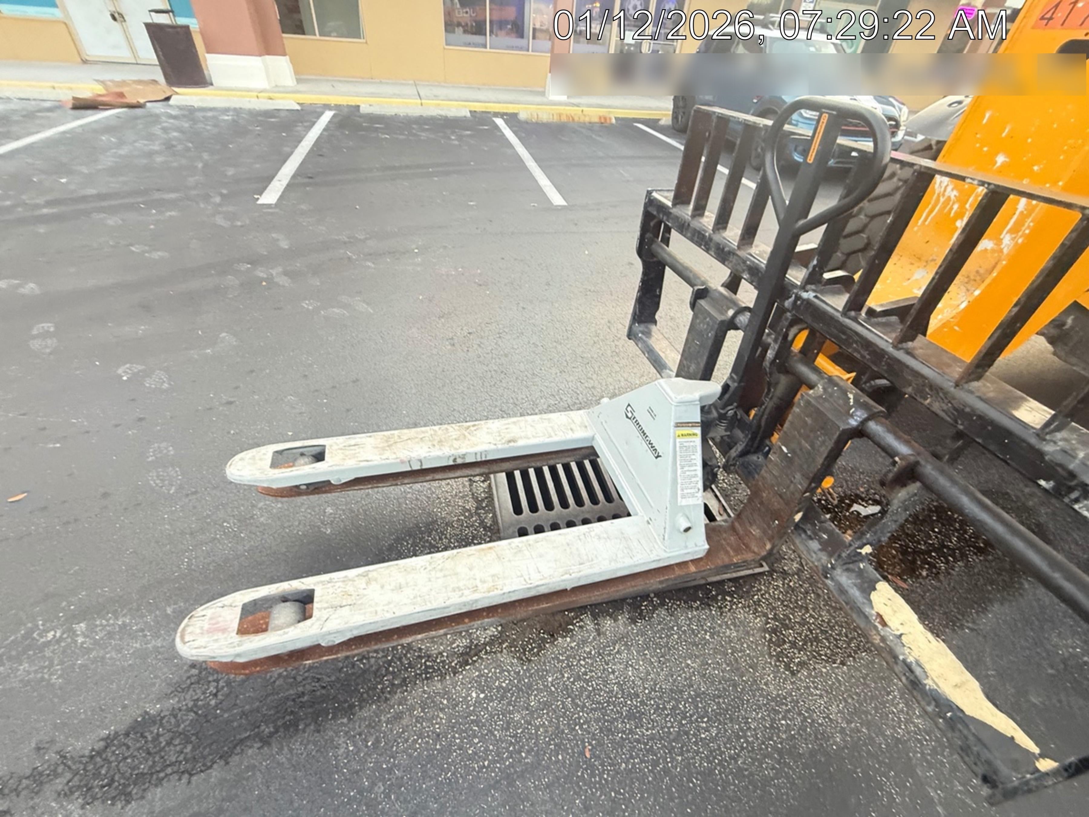 2023 CROWN 5,500lb Manual Pallet Jack - Crown