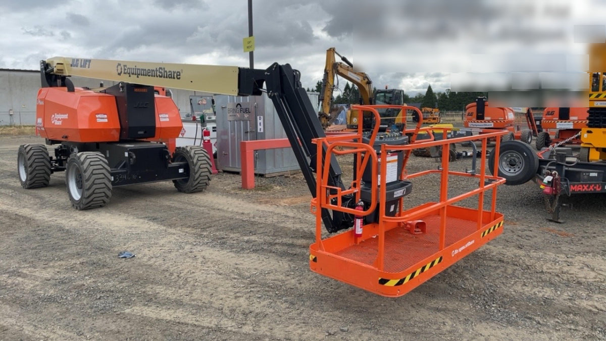 2025 JLG 800AJ