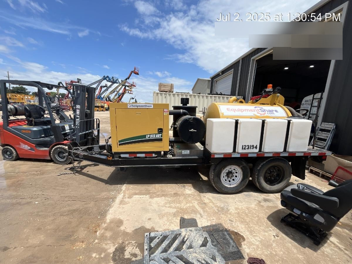 2021 VAC-TRON LP573XDT