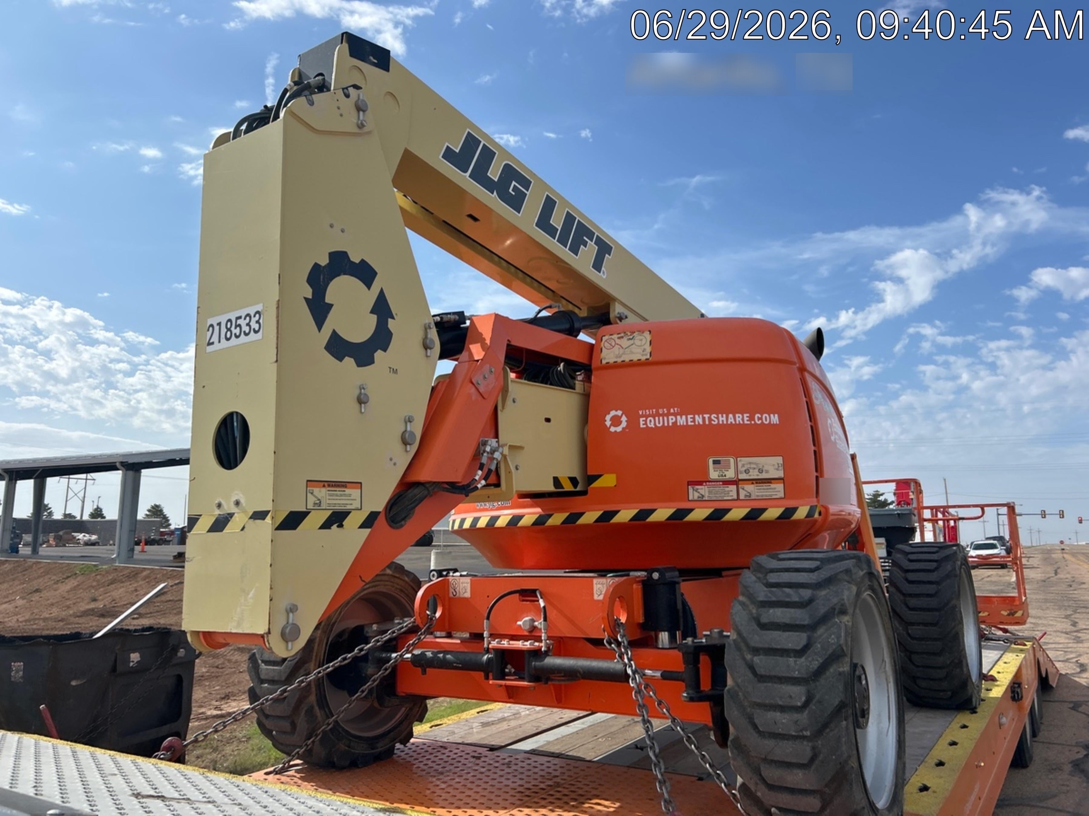2022 JLG 600AJ