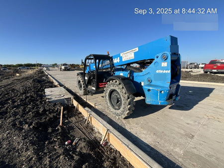 2018 Genie GTH-844 Genie GTH-844 w/Open ROPS, Solid Tires, beacon/work lights, 60" carriage/forks