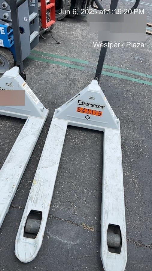 2025 STRONGWAY 4400 lb Pallet Jack