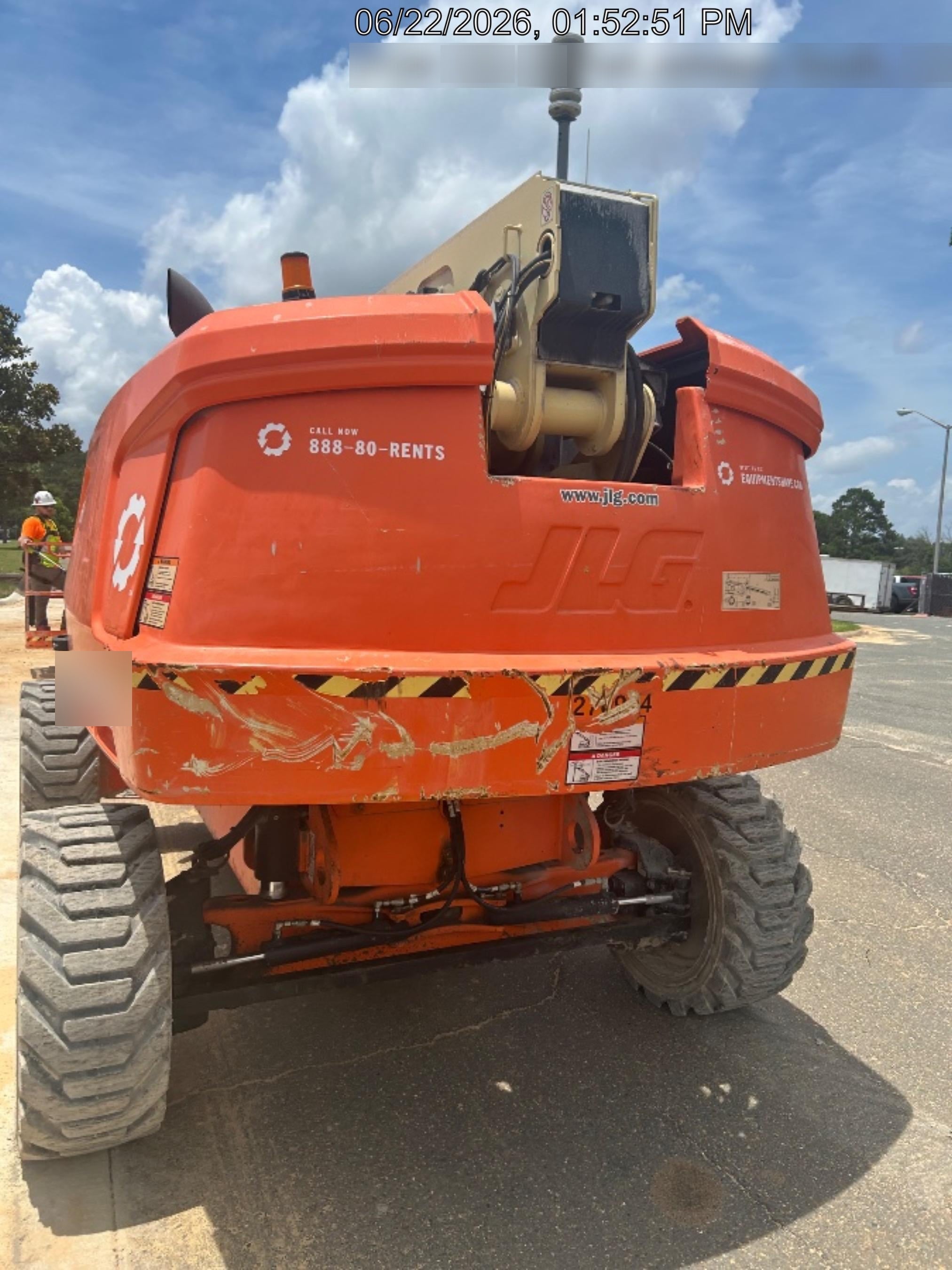 2022 JLG 660SJ