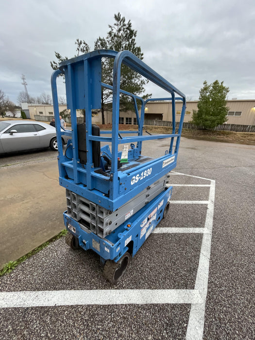 2019 Genie GS-1930 Fixed rails with chain Entry