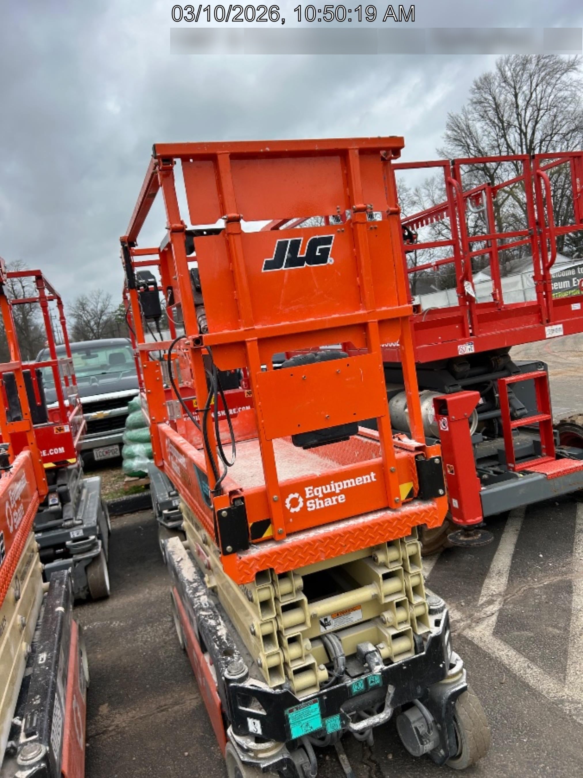 2025 JLG ES1932