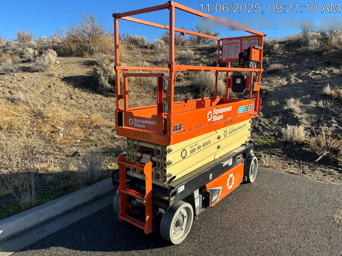 2022 JLG ES2632