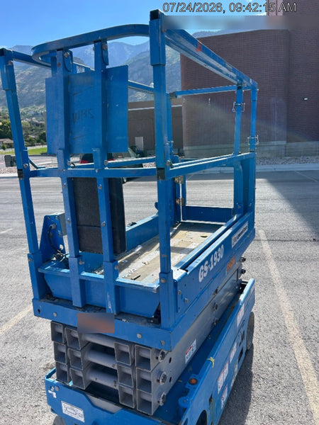 2020 Genie GS-1930 Solid Non Marking Tires, Beacon, Folding rails with half height swing gate