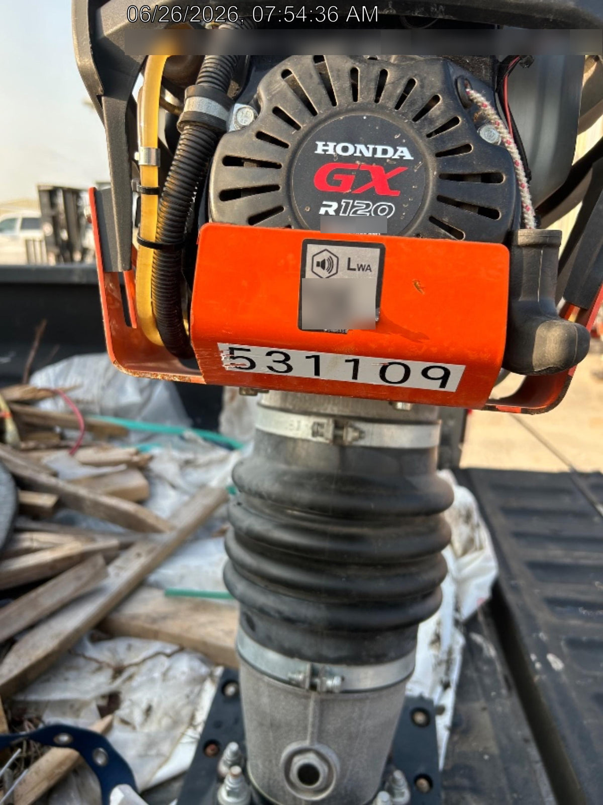 2025 HUSQVARNA LT6005