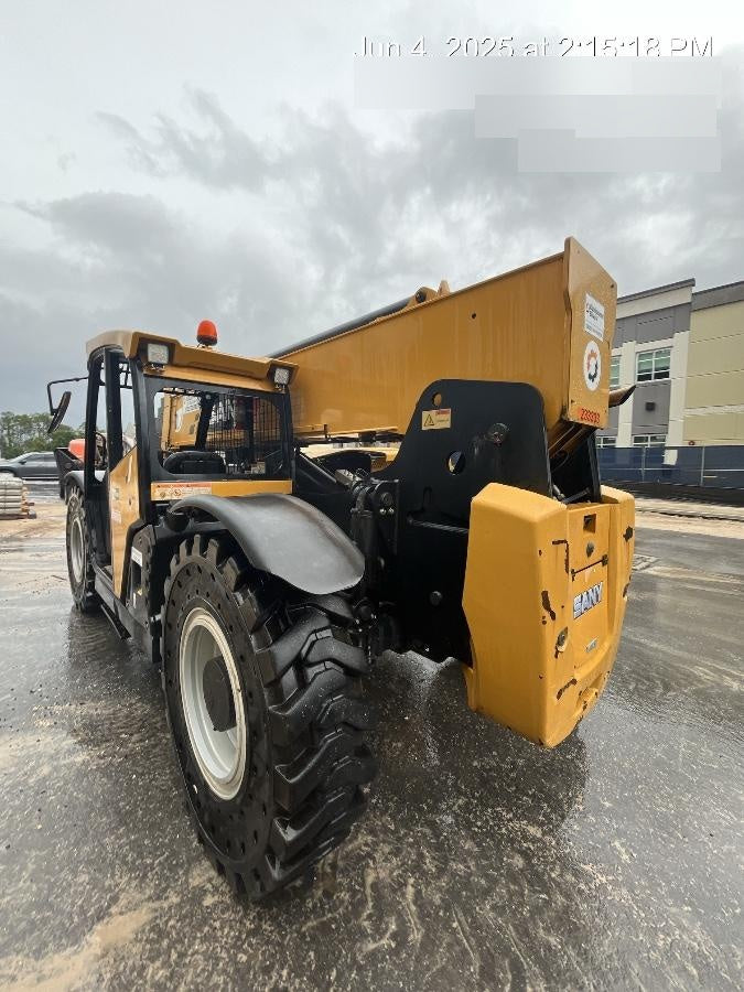 2022 SANY STH1056