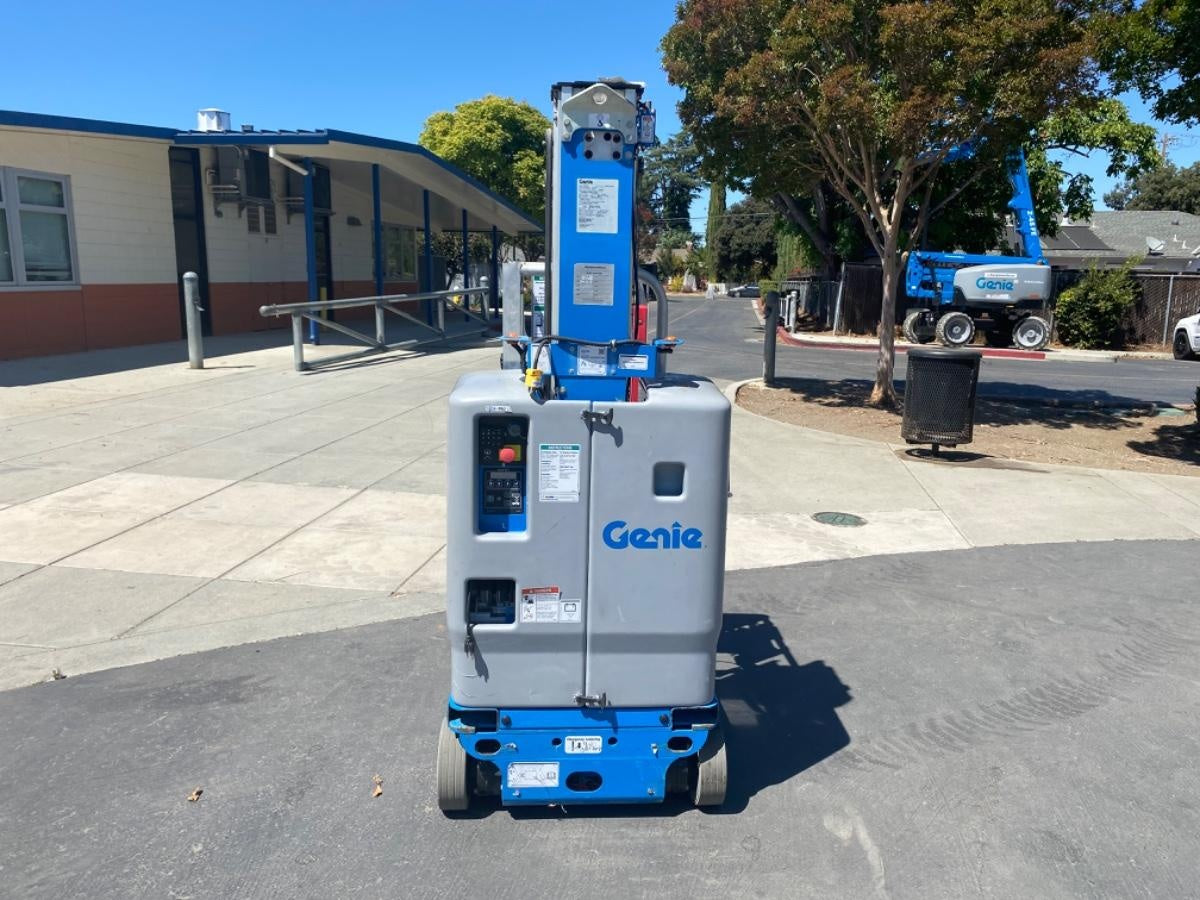 2019 GENIE GR-20