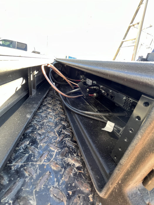 2023 MOTOROLA SLR 5700 (UHF)