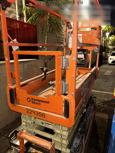 2022 JLG ES1932