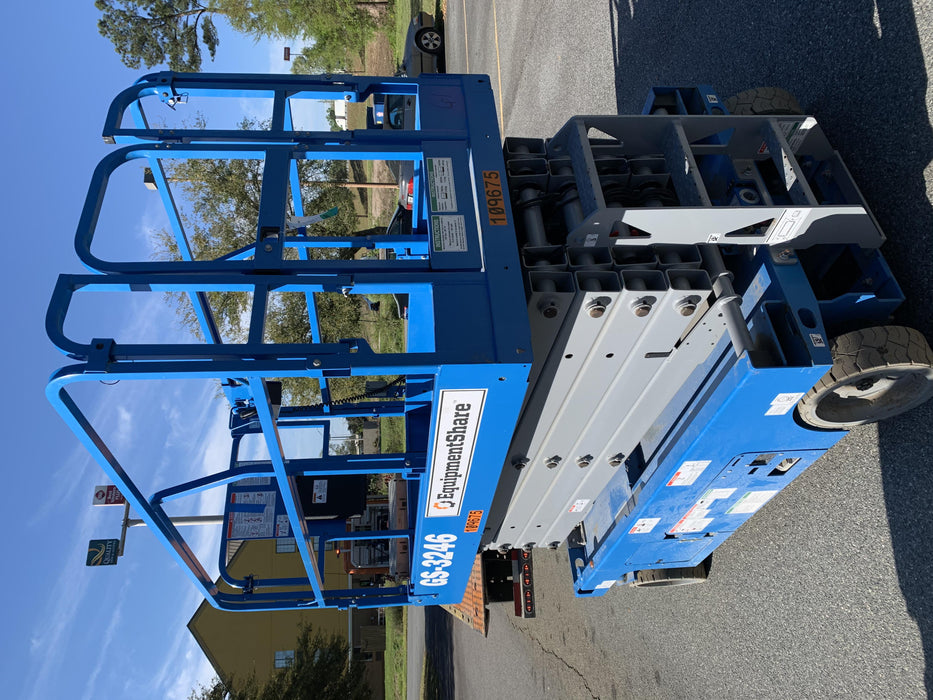 2020 Genie GS-3246 Standard, Folding full height swing gate