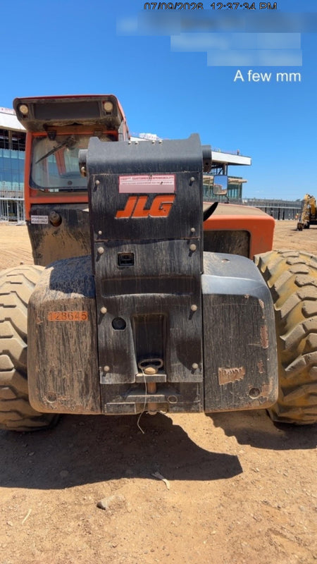 2021 JLG 1732