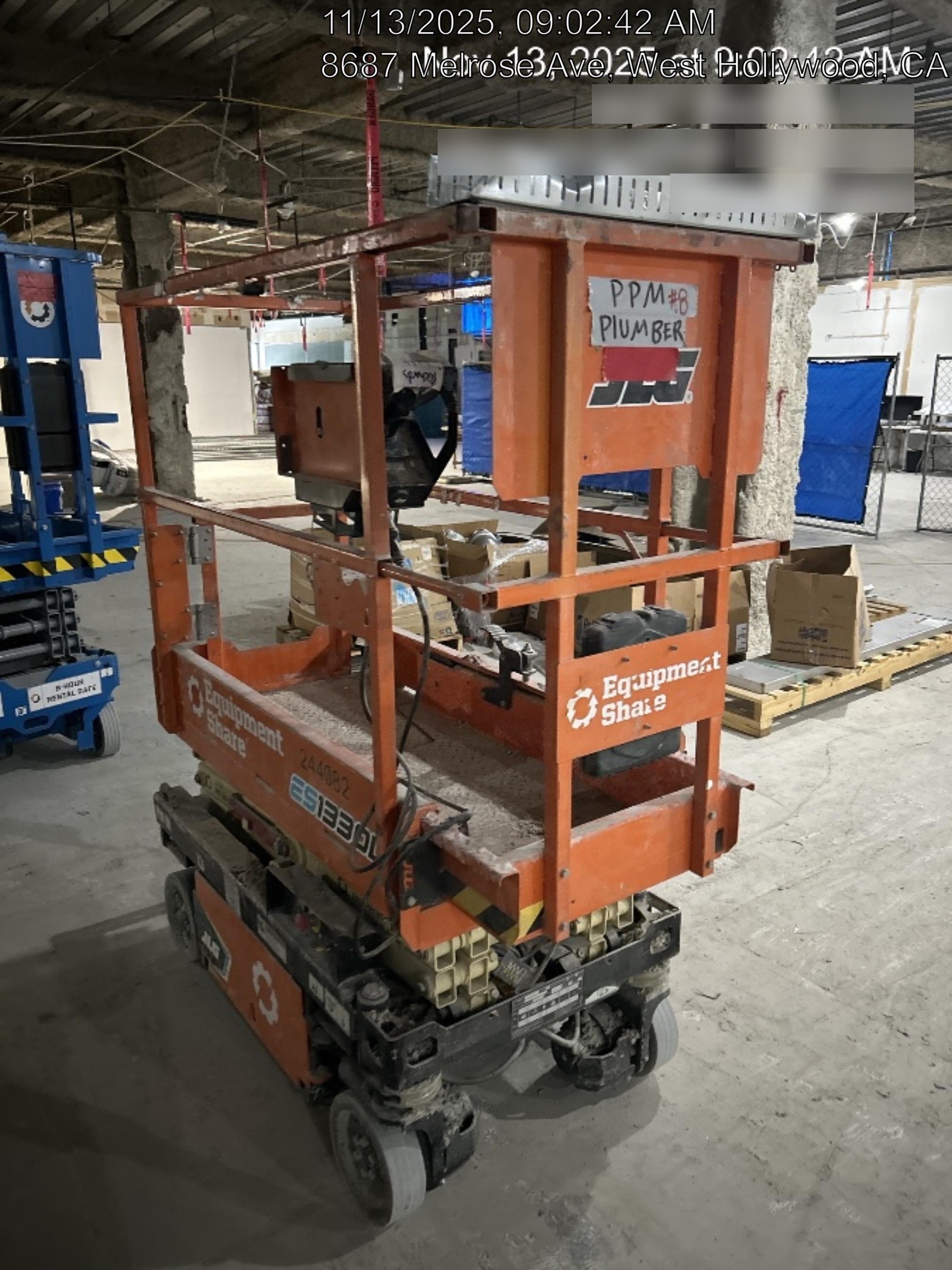 2022 JLG ES1330L