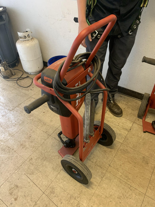 2020 HILTI TE 3000-AVR