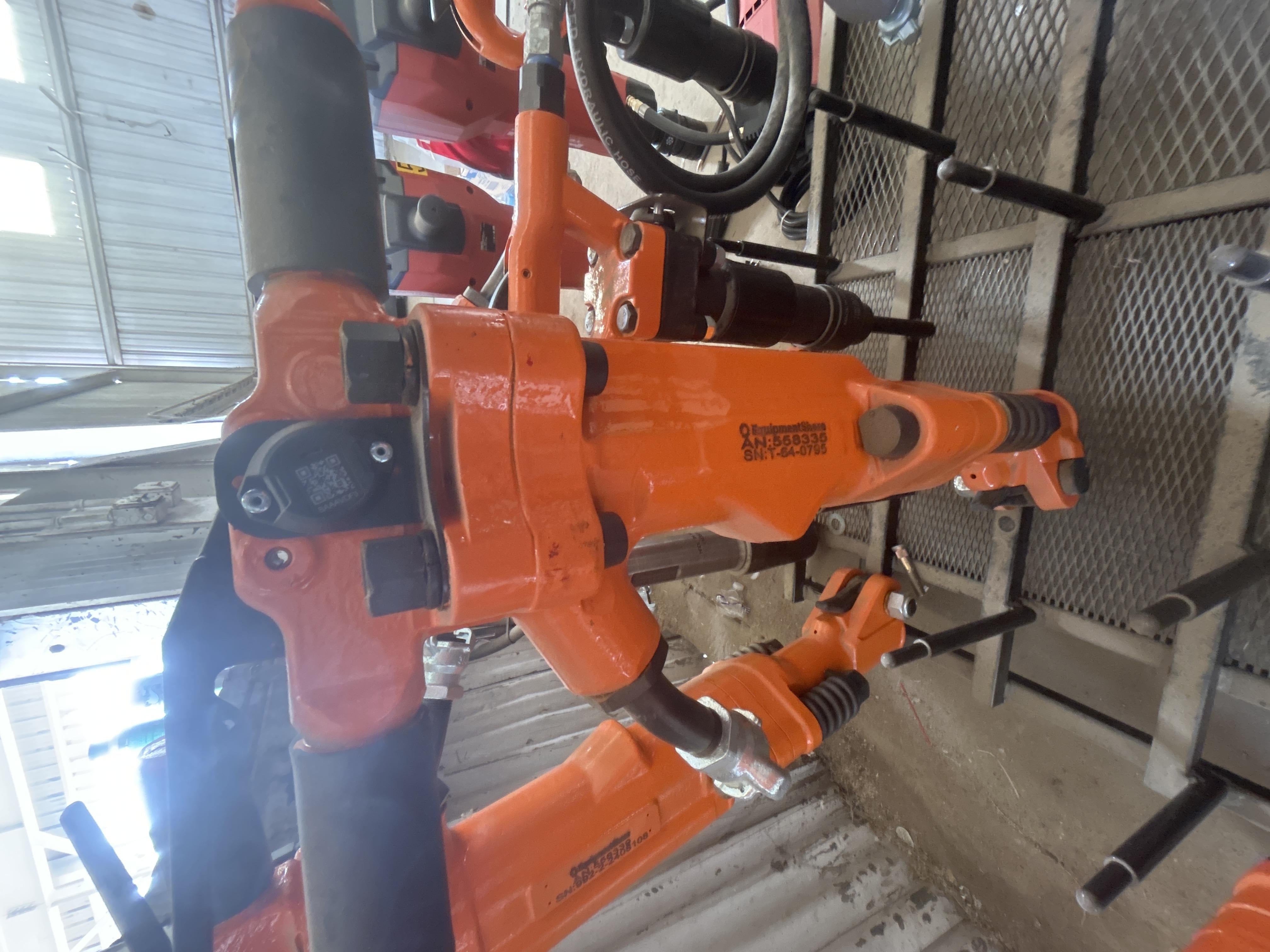 2024 MICHIGAN PNEUMATIC ES-TPB60-118-TRACKER