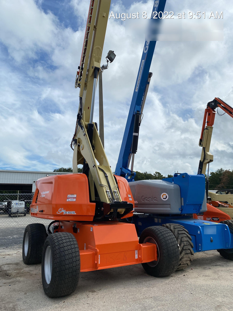 2022 JLG 660SJ