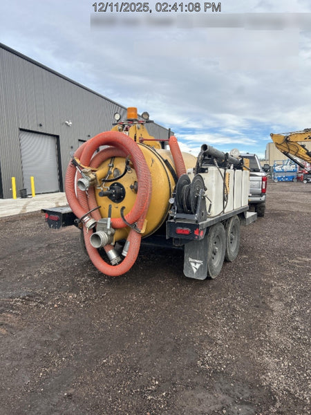2022 Vac-Tron LP573XDT T4 Koehler Diesel Engine, 500 Gallon Debris Tank, x2 100 Gallon Water Tanks