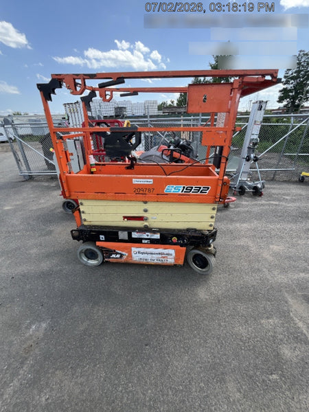 2022 JLG ES1932