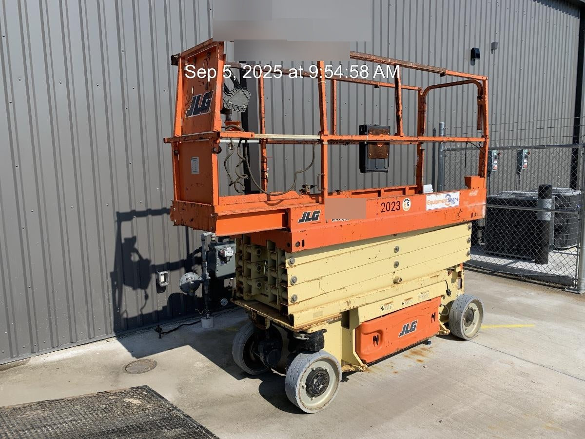 2016 JLG 2632ES