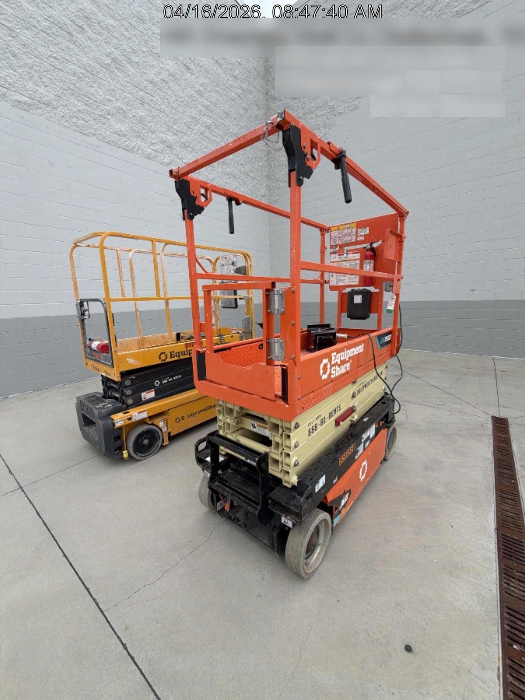 2025 JLG ES1932