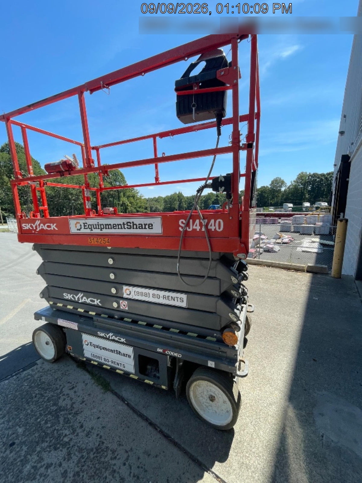 2023 SKYJACK SJ4740