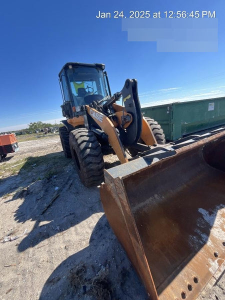 2018 CASE 621G