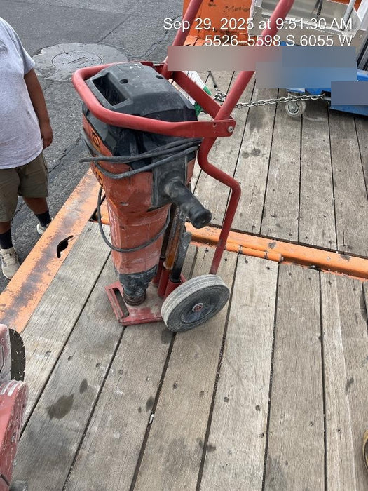 2023 HILTI TE 3000-AVR