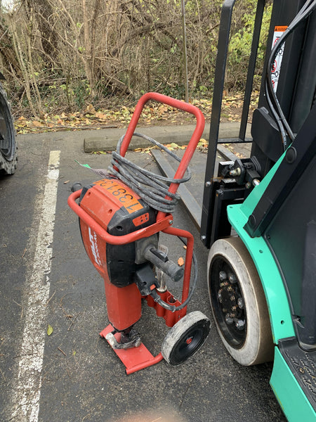 2021 HILTI TE 3000-AVR