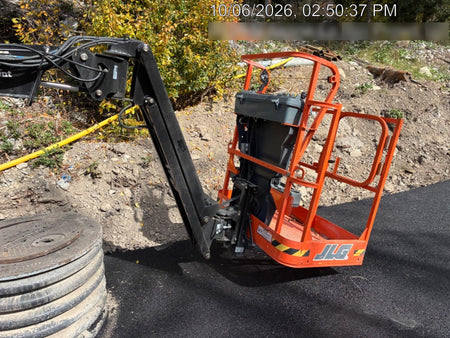 2024 JLG E300AJP