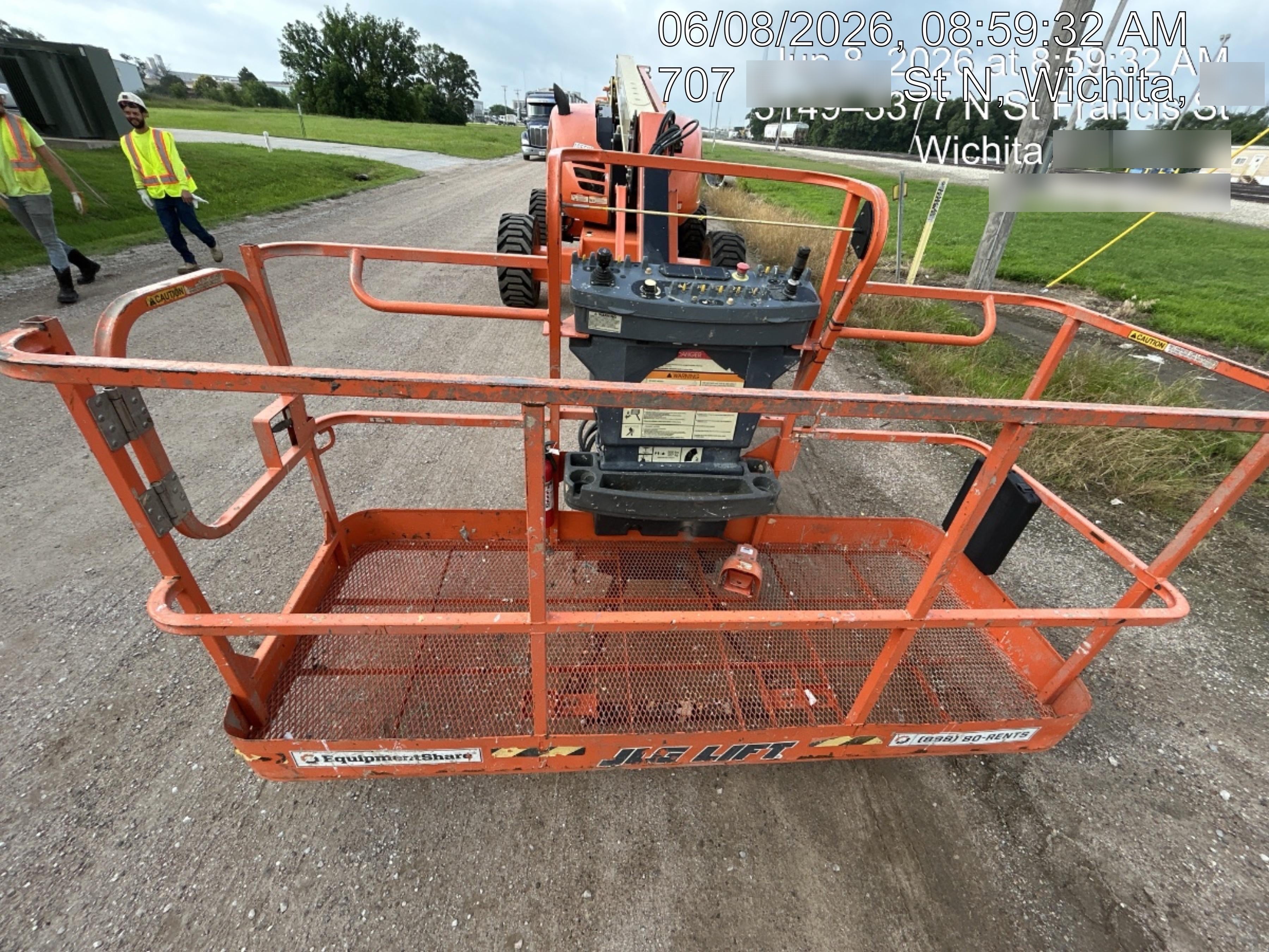 2021 JLG 600AJ